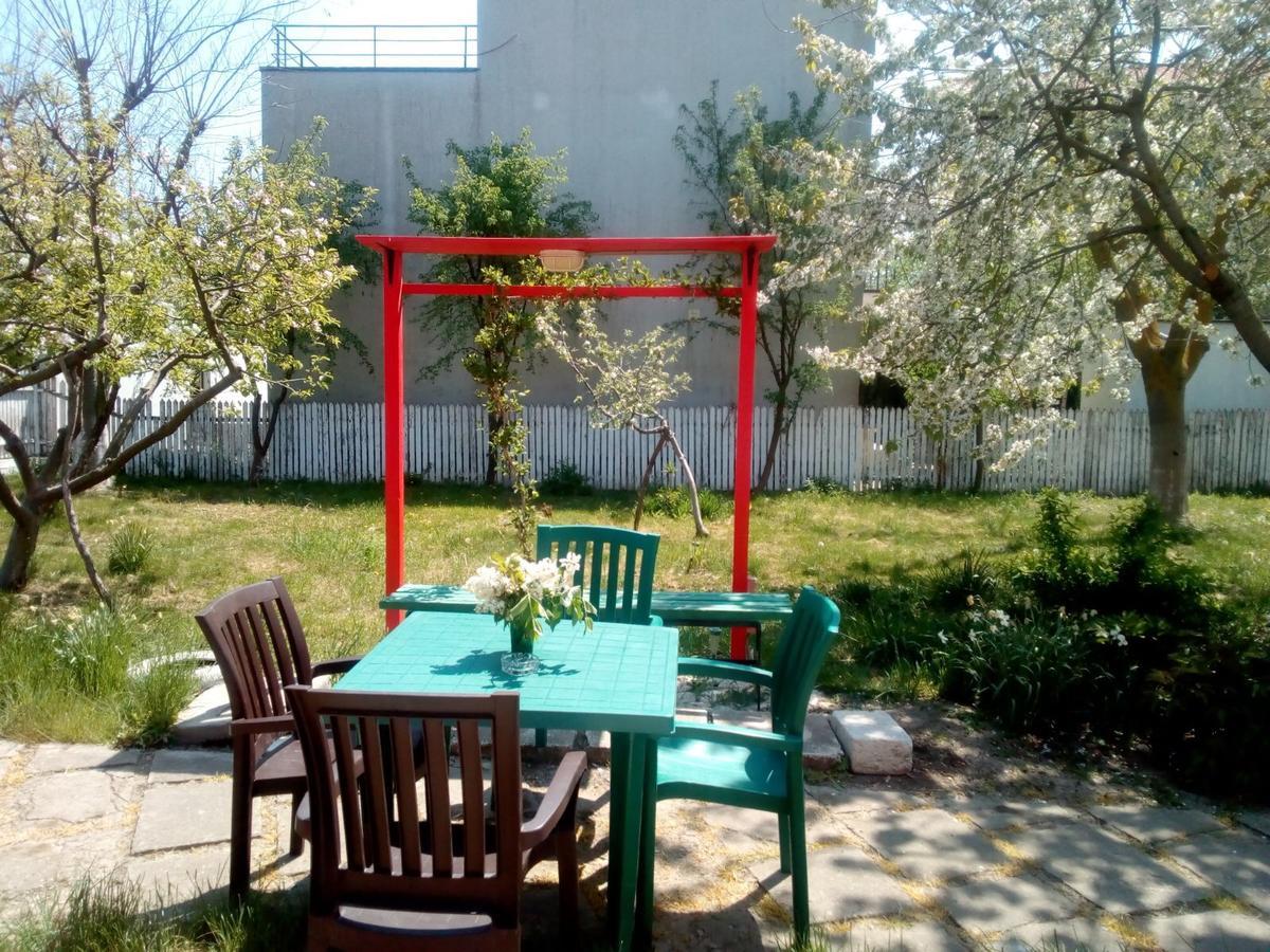 Hotel Casa Cleopatra Două Mai Exterior foto